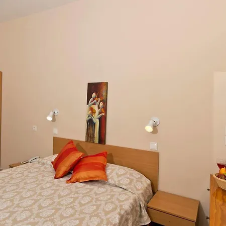 Vassilia Hotel 2*